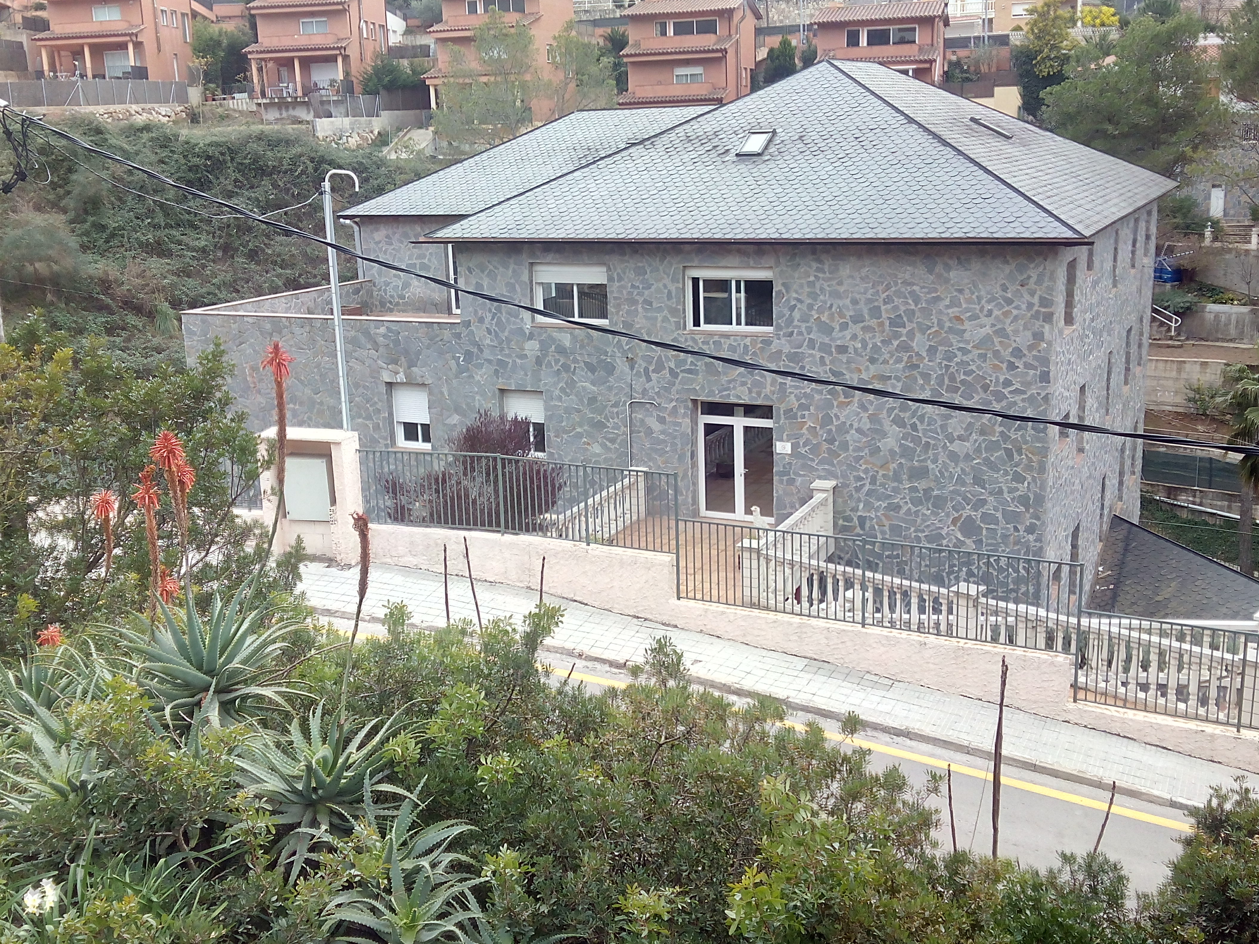 Fachada Centro Vallirana